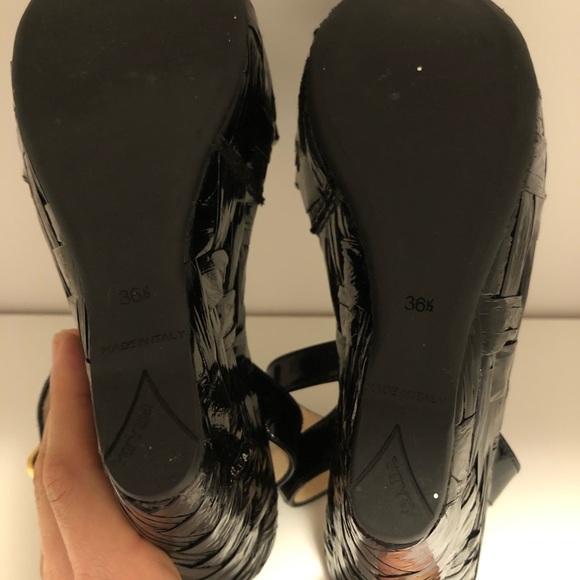 Prada patent leather wedges - Picture 6 of 6